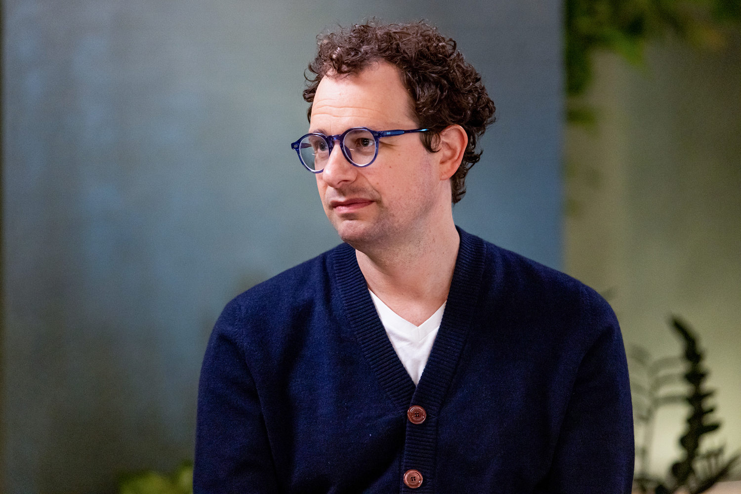 Anthropic CEO calls for slowing the AI race as safety warnings mount