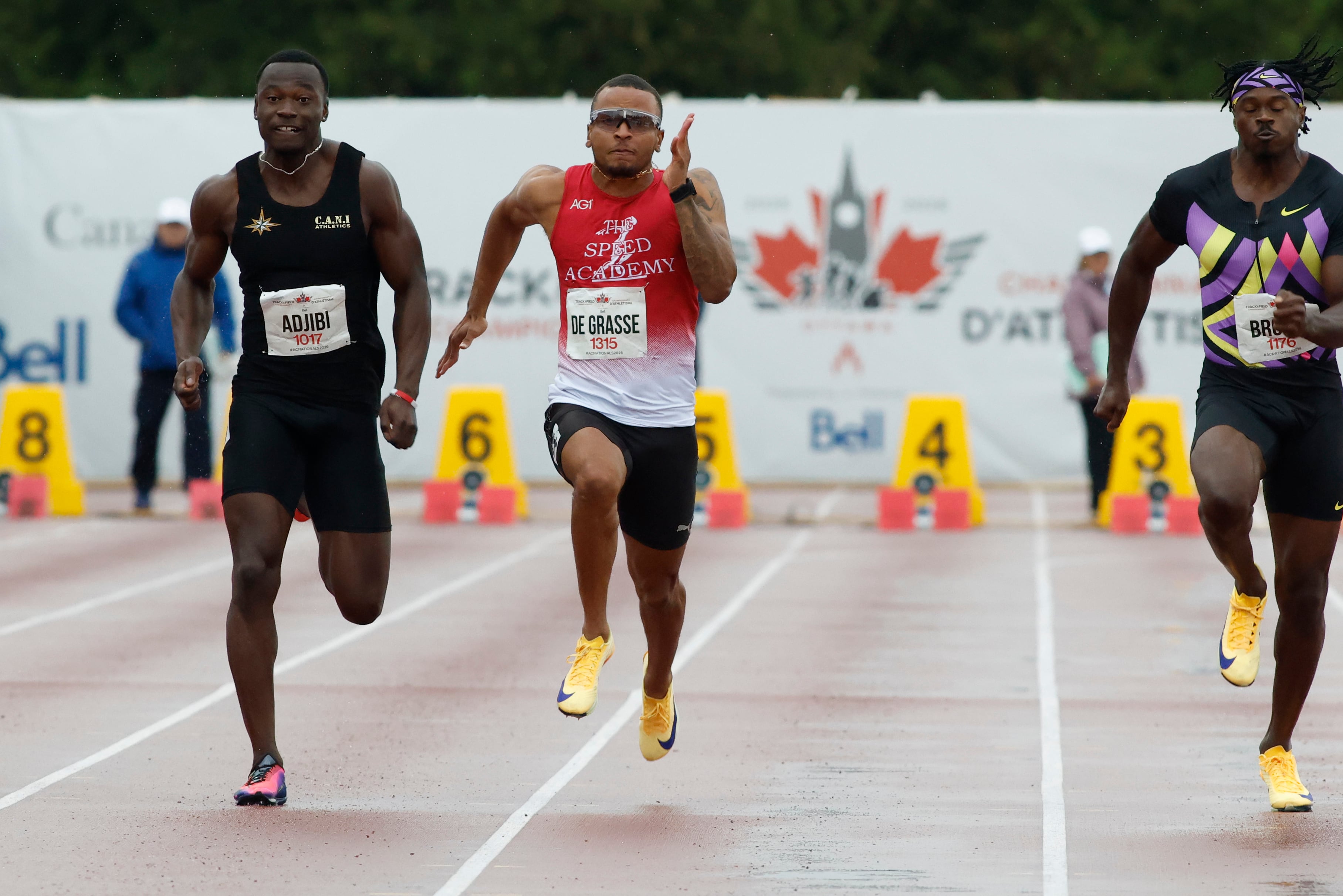 ‘Competitive’ De Grasse enters ultimate championship 200-metre semi-final on a career high