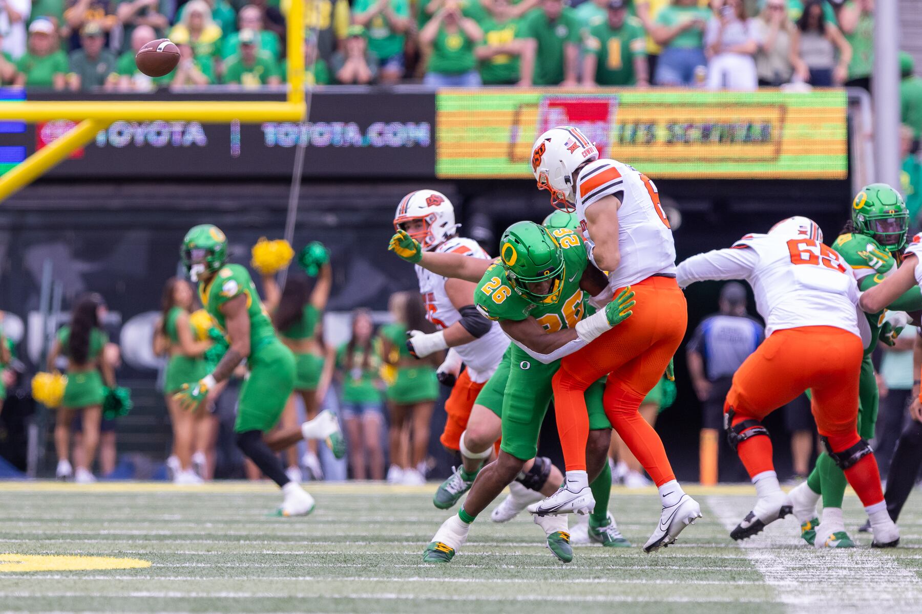 Oregon LB Devon Jackson returns interception for 96-yard TD at Oklahoma State