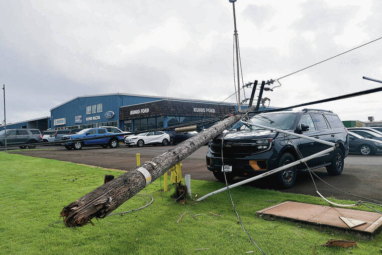 Military airlift to move California utility’s crew, equipment from Big Isle to Kauai