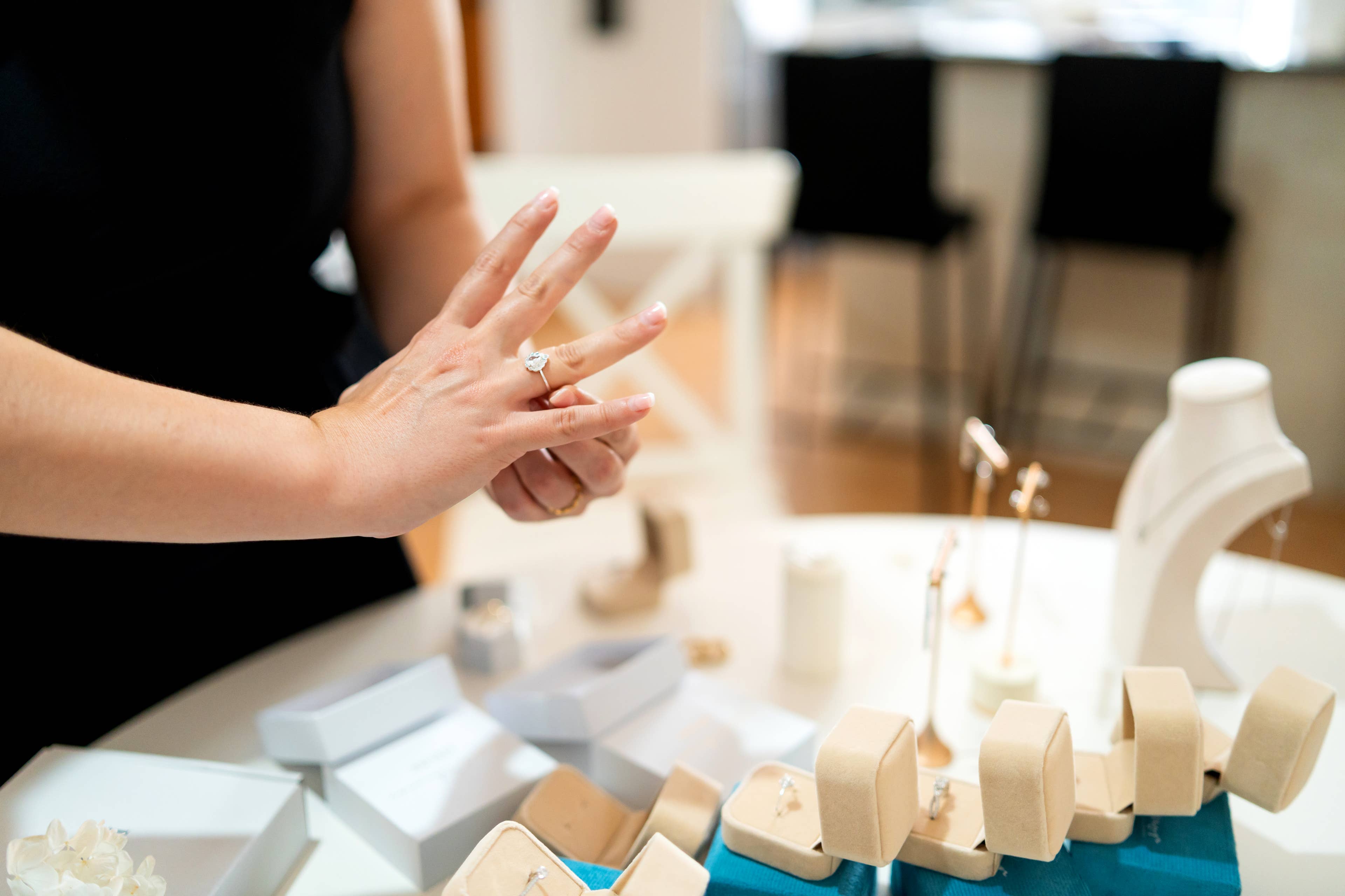 Jewelry chain closes 53 stores after shutting down 2 brands