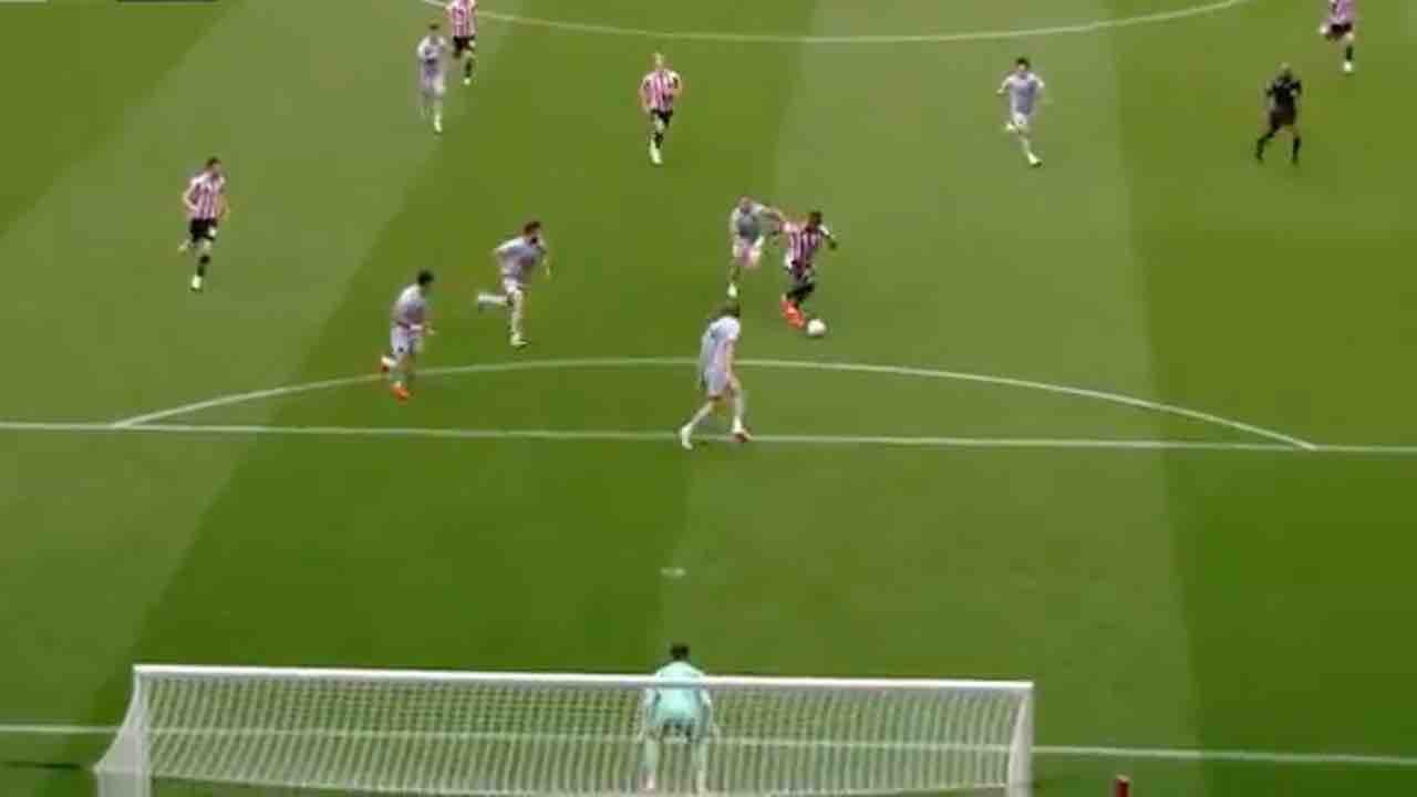 Southampton’s Larin scores brace for seventh goal in as many games