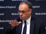 Bank of England boss urged to pause bond sales costing UK taxpayers £100bn