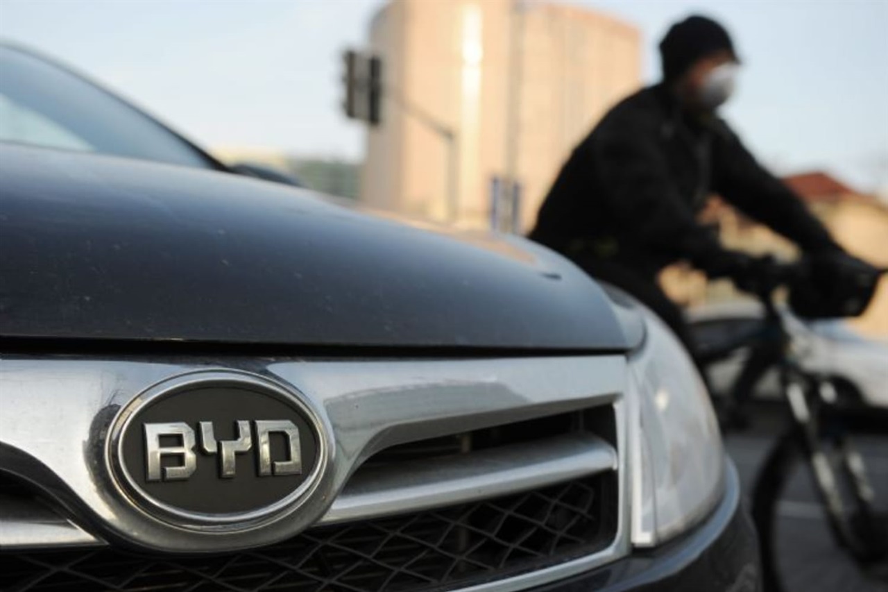 China auto exports hold above 1 million as new energy shipments surge