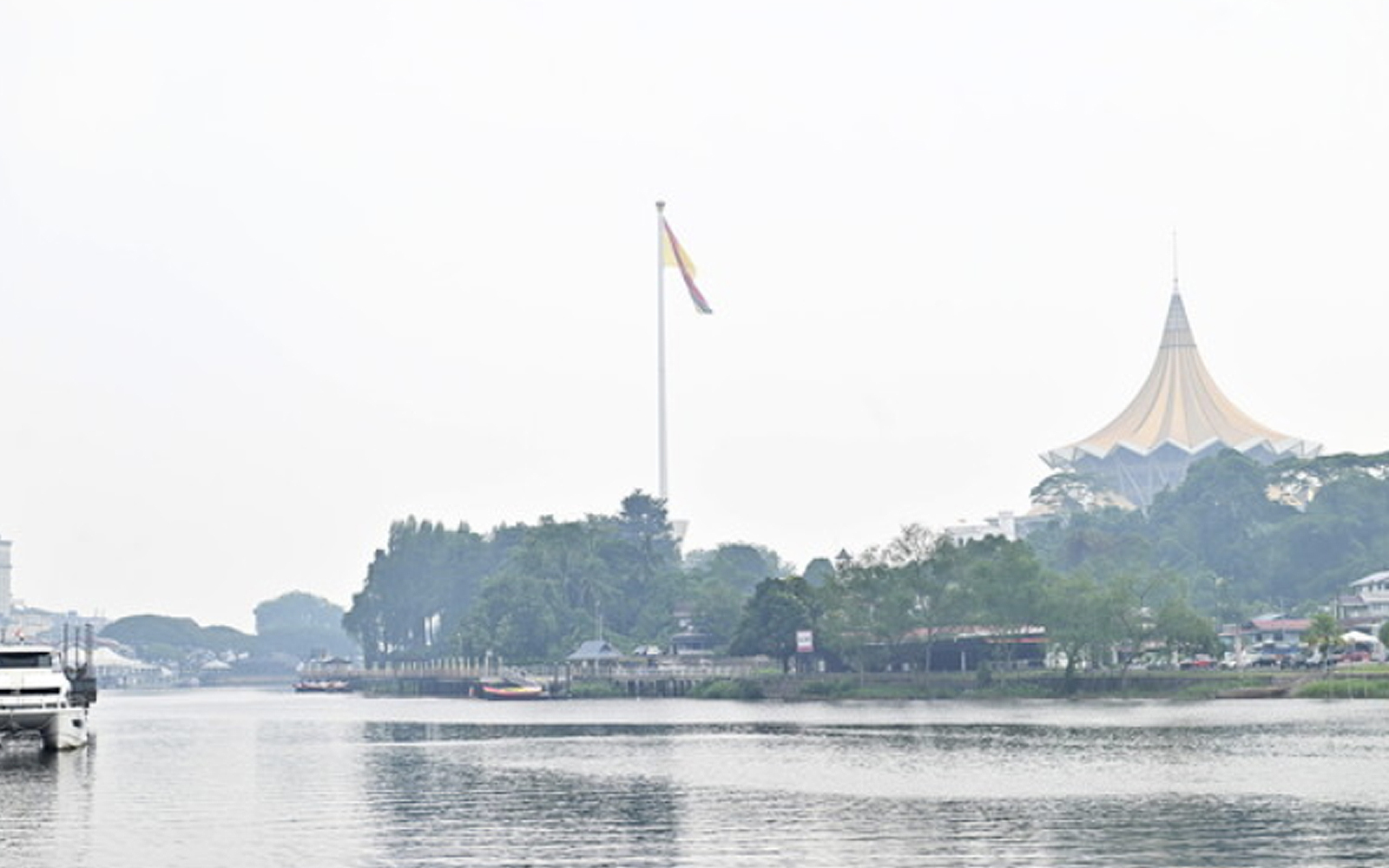 Serian and 5 other areas record unhealthy air quality