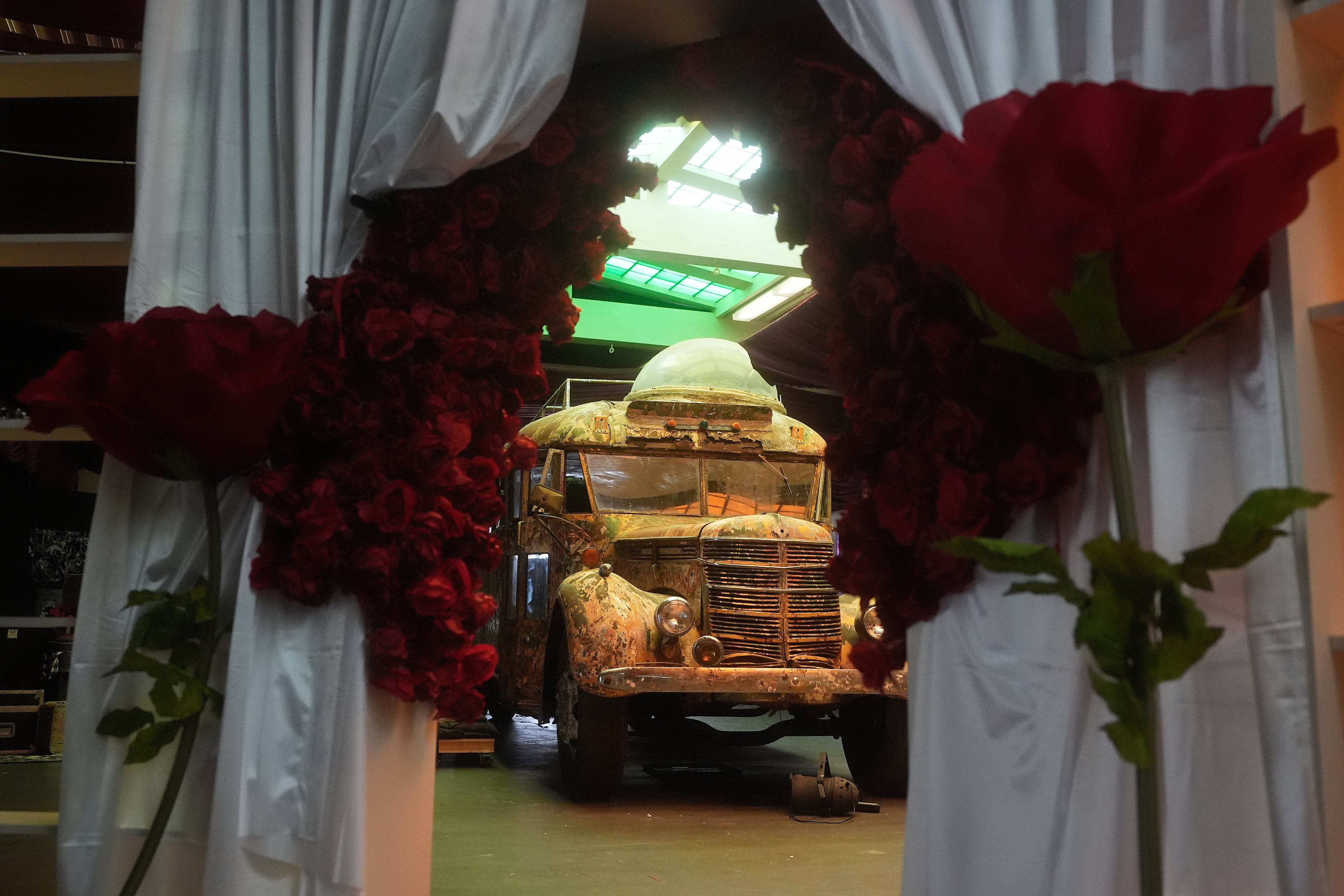 Psychedelic 'Furthur' bus rolls back into San Francisco for new Grateful Dead exhibit