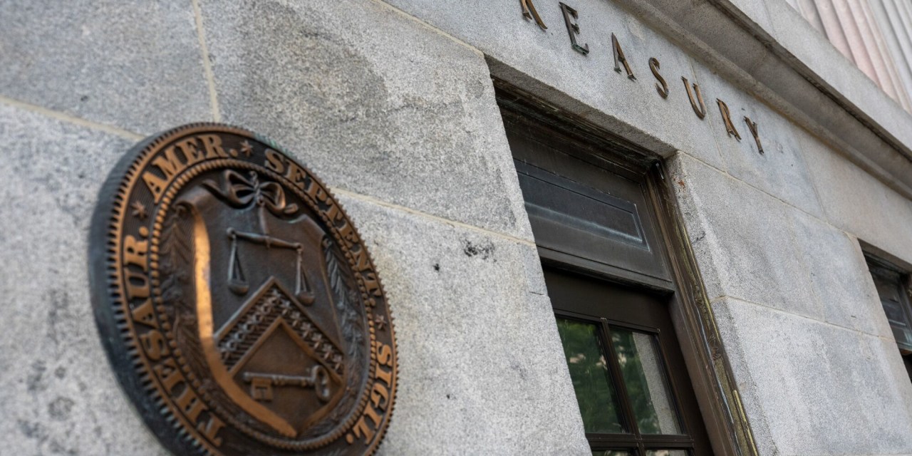 Government Bond Yields Finish Near Multiyear Highs Amid Rate-Rise Bets