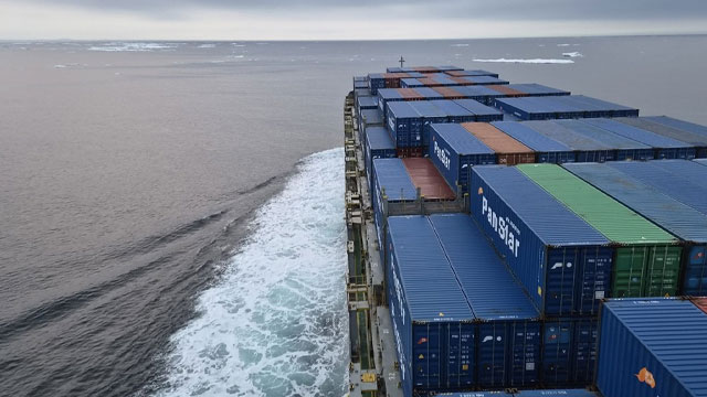 S. Korean Container Ship Arrives in Britain via Arctic Route in 21 Days
