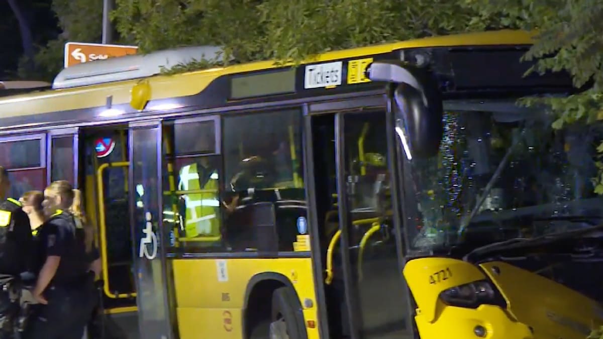 15 Verletzte bei Busunfall in Berlin