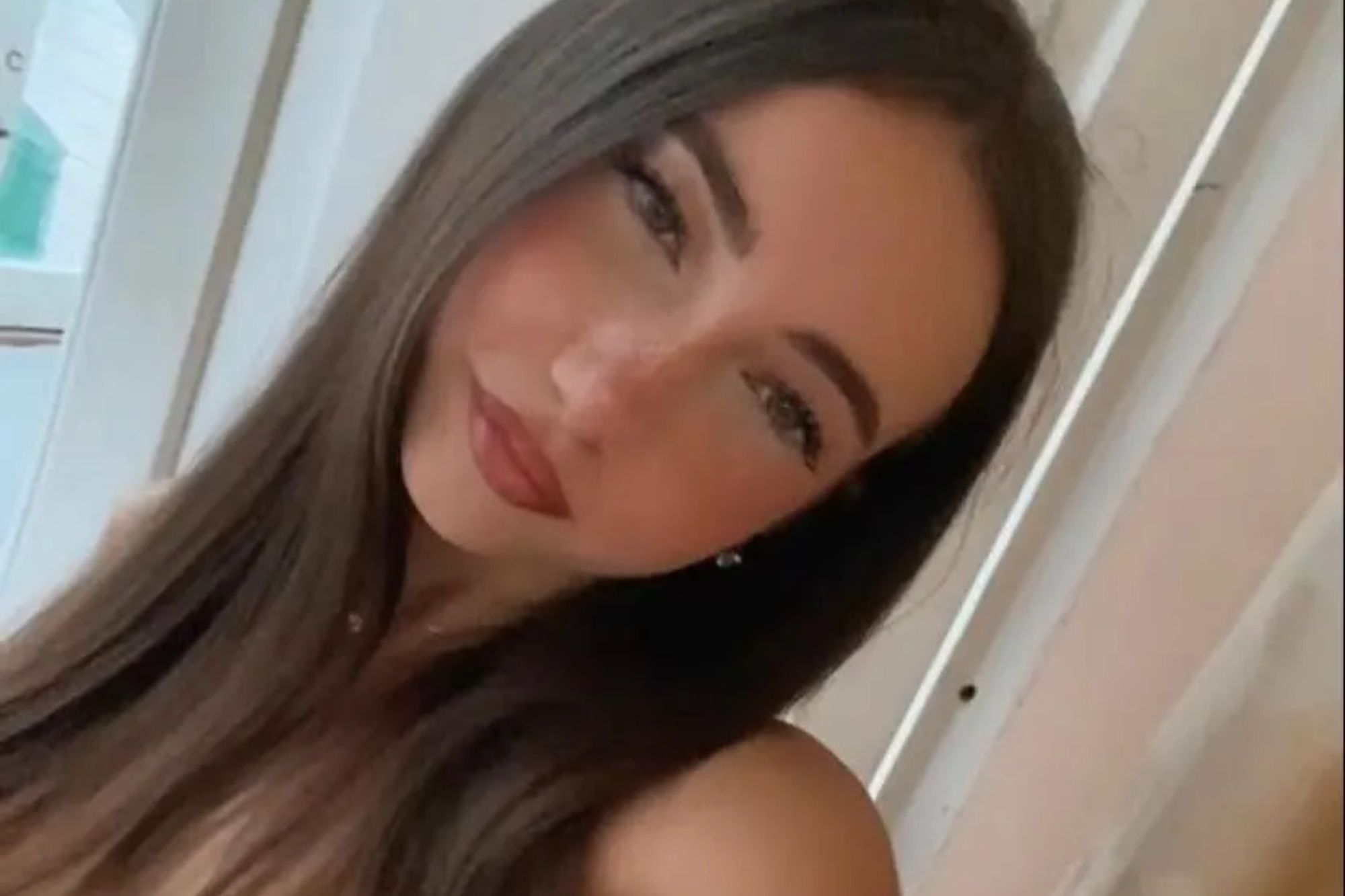 Teen dancer, 18, dies after airbag ‘smashed into her face as she reached for phone under car seat’
