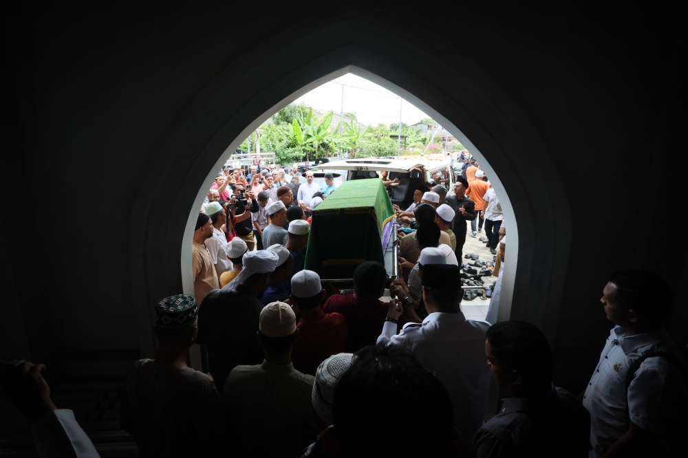 FDS crash: Dr Ainul’s husband thanks all, calls nationwide support a ‘blessing’