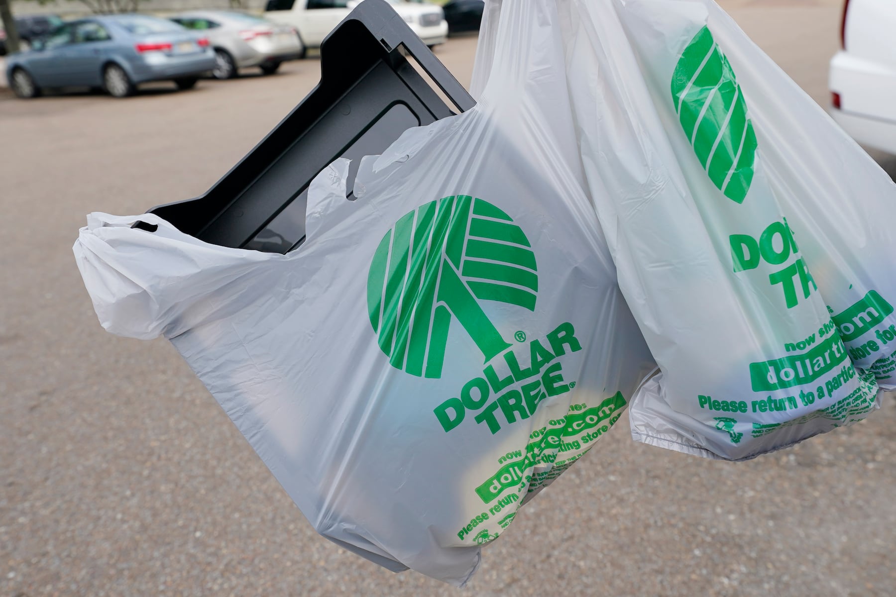 Shoppers of all economic backgrounds are flocking to dollar stores