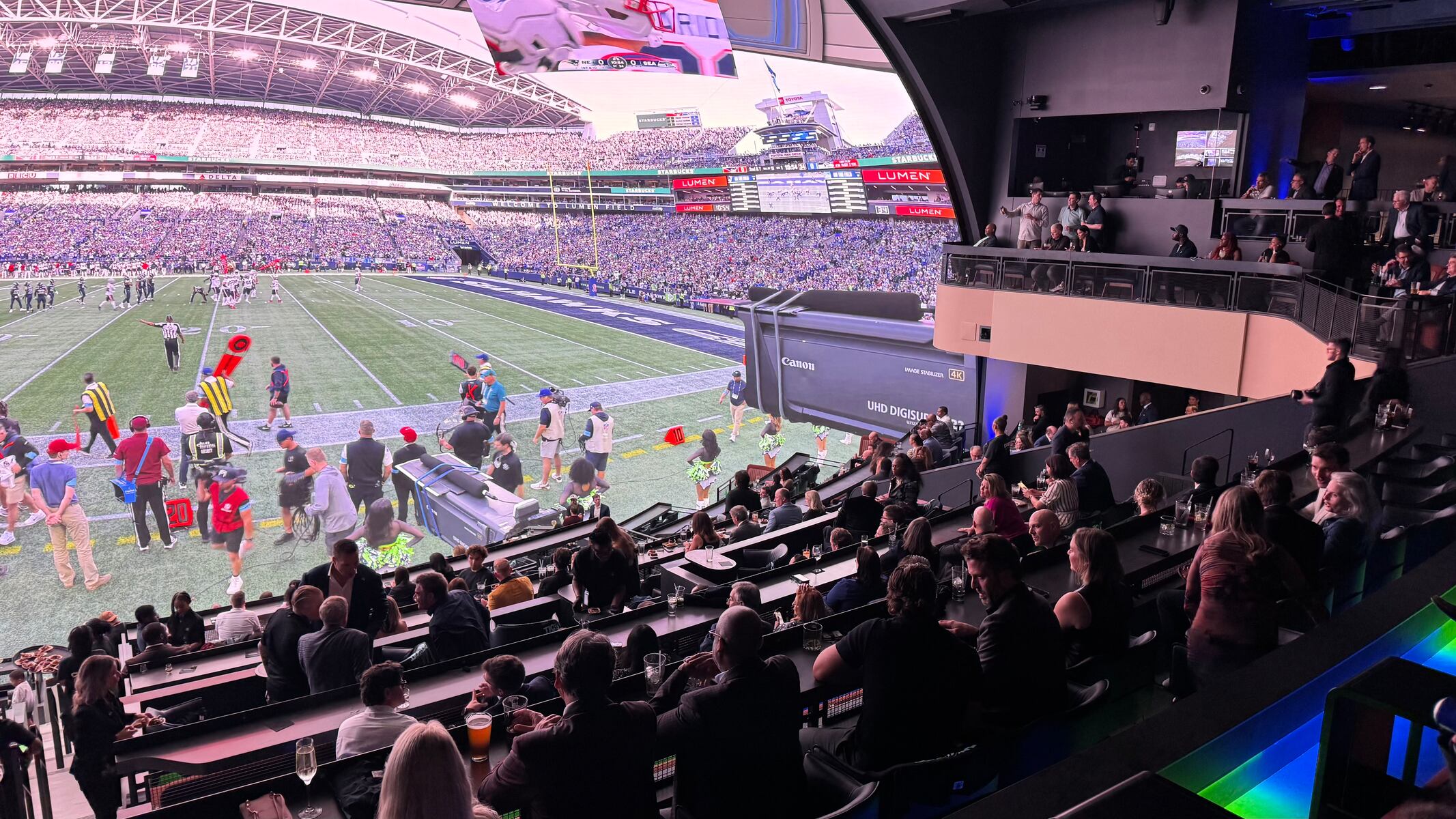 What it’s like to watch a big game wrapped in COSM Detroit’s LED dome