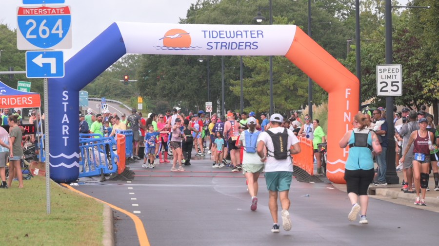 900 runners embrace rainy conditions for 47th annual Elizabeth River Run