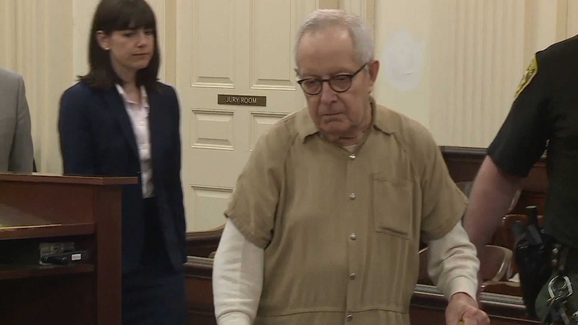 Former Mass. priest convicted of sexually abusing altar boy dies at Maine prison