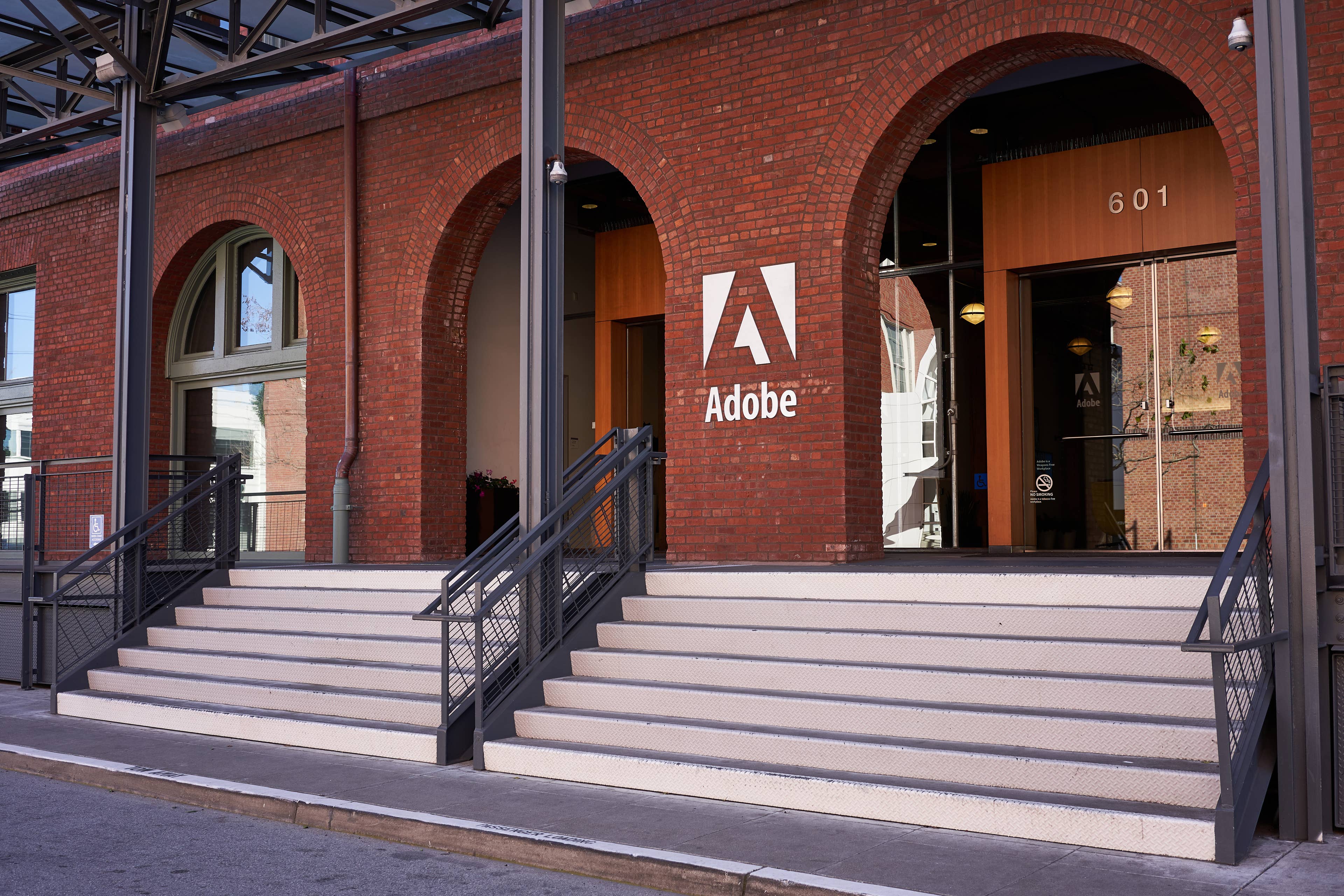 JPMorgan lowers Adobe stock price target