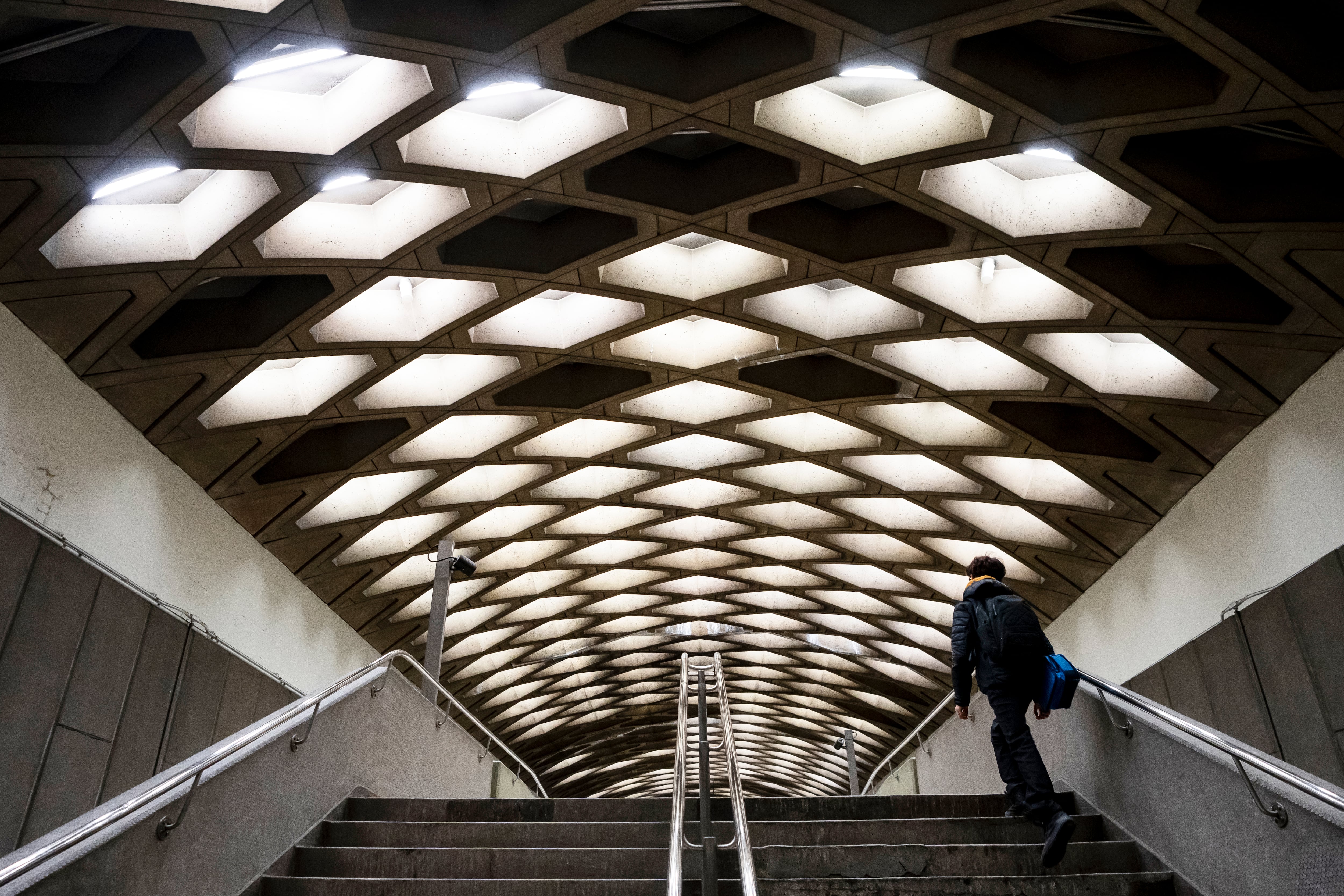 New Quebec prayer restrictions change rules at universities, transit agencies
