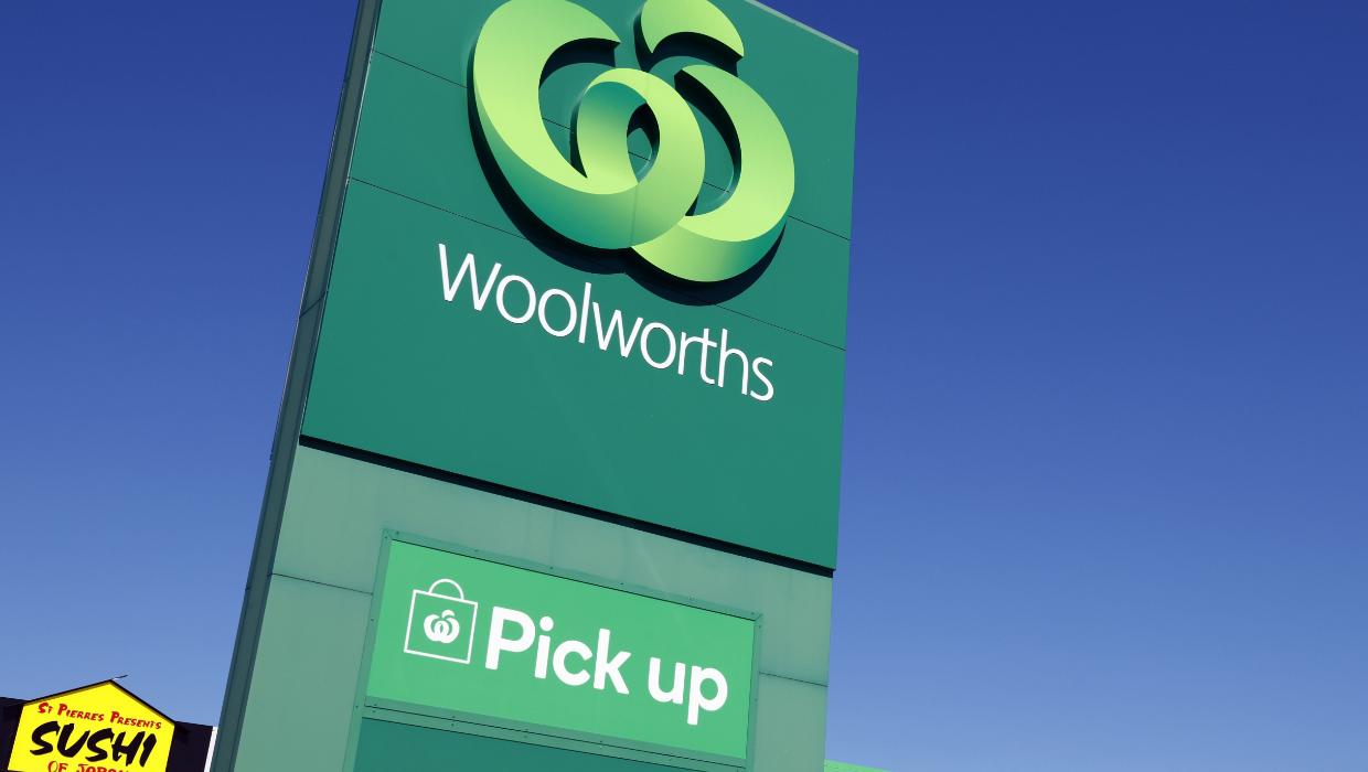 Woolworths offers shoppers up to $100 after online orders hit by outage