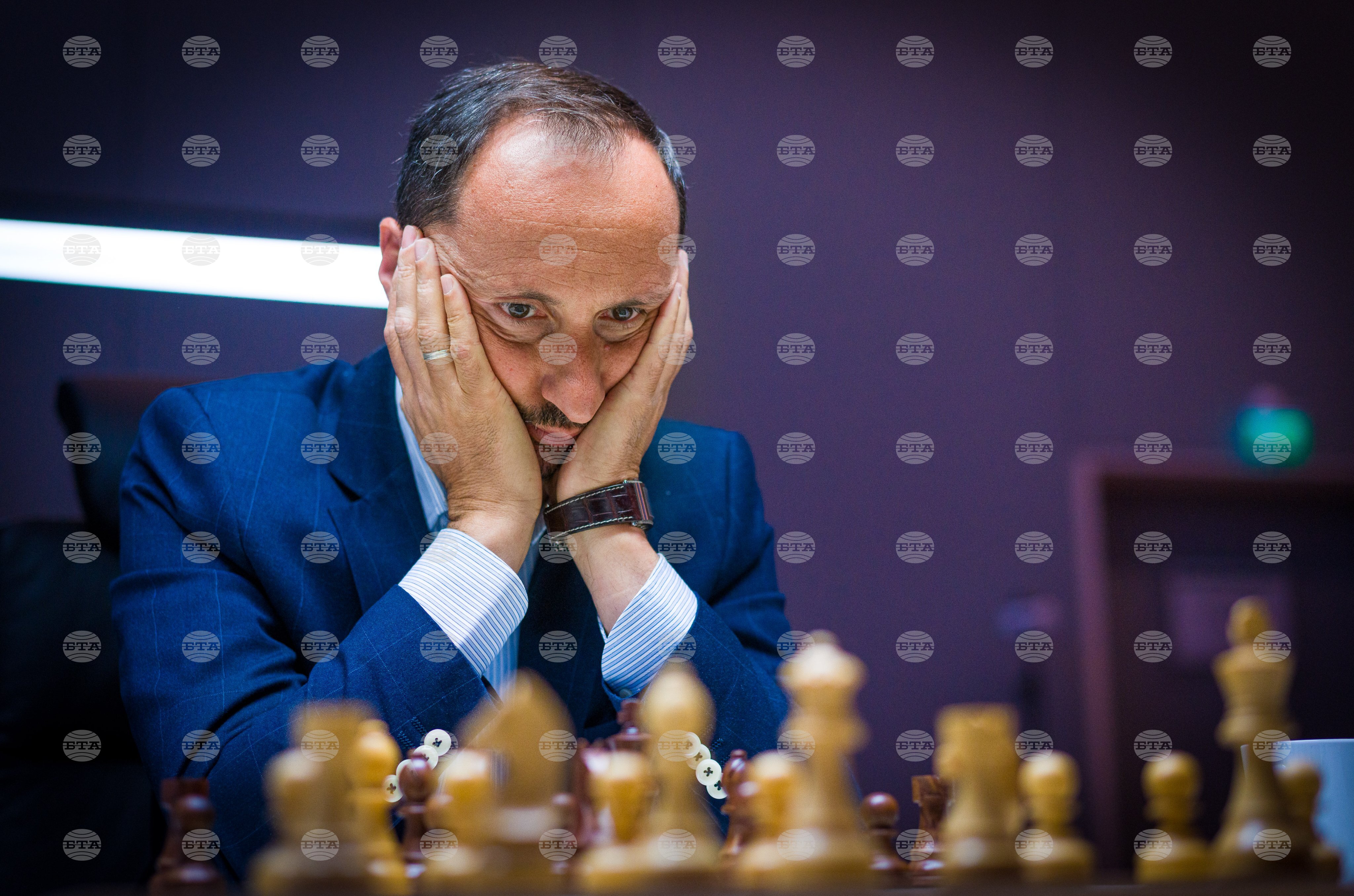 Chess Grandmaster Topalov Defeats Grandmaster Kasparov in Legends Tournament