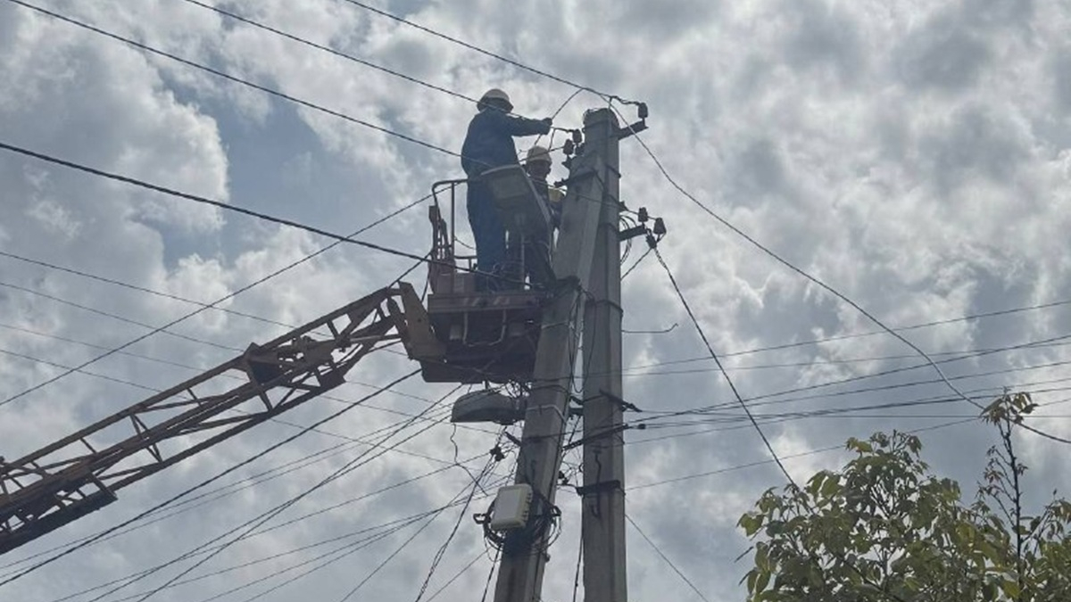 Russian attacks caused power outages in four Ukrainian oblasts