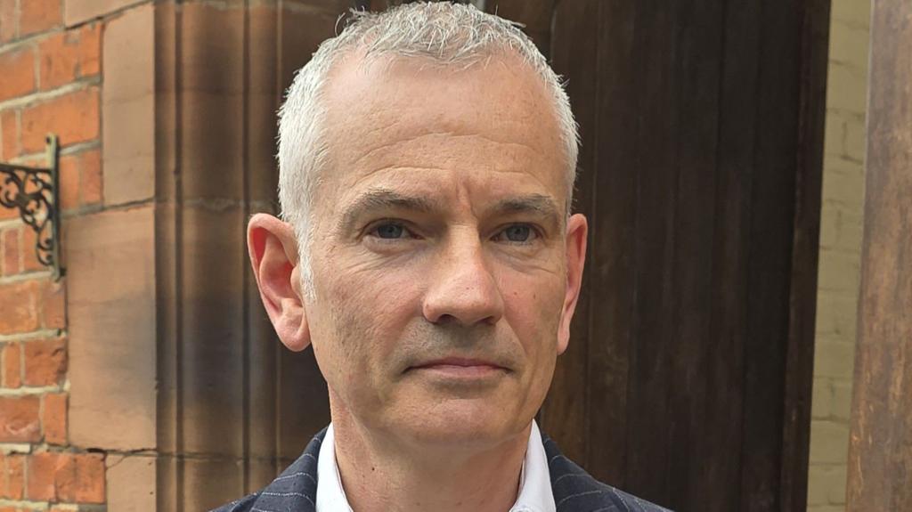 Tories pick ex-councillor to contest Starmer's seat