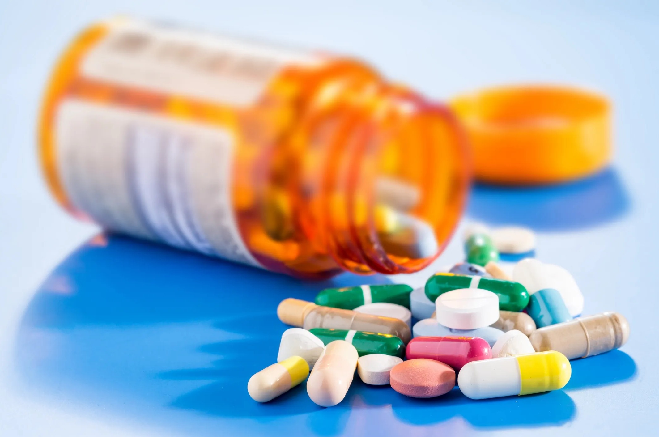 The 7 common NHS drugs that raise dementia risk – as docs ‘prescribing meds to millions without warning them’