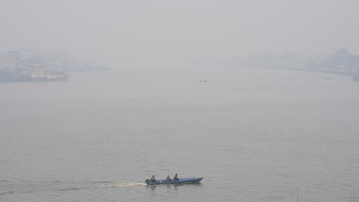 Thick haze disrupts flights on Indonesia's Borneo island