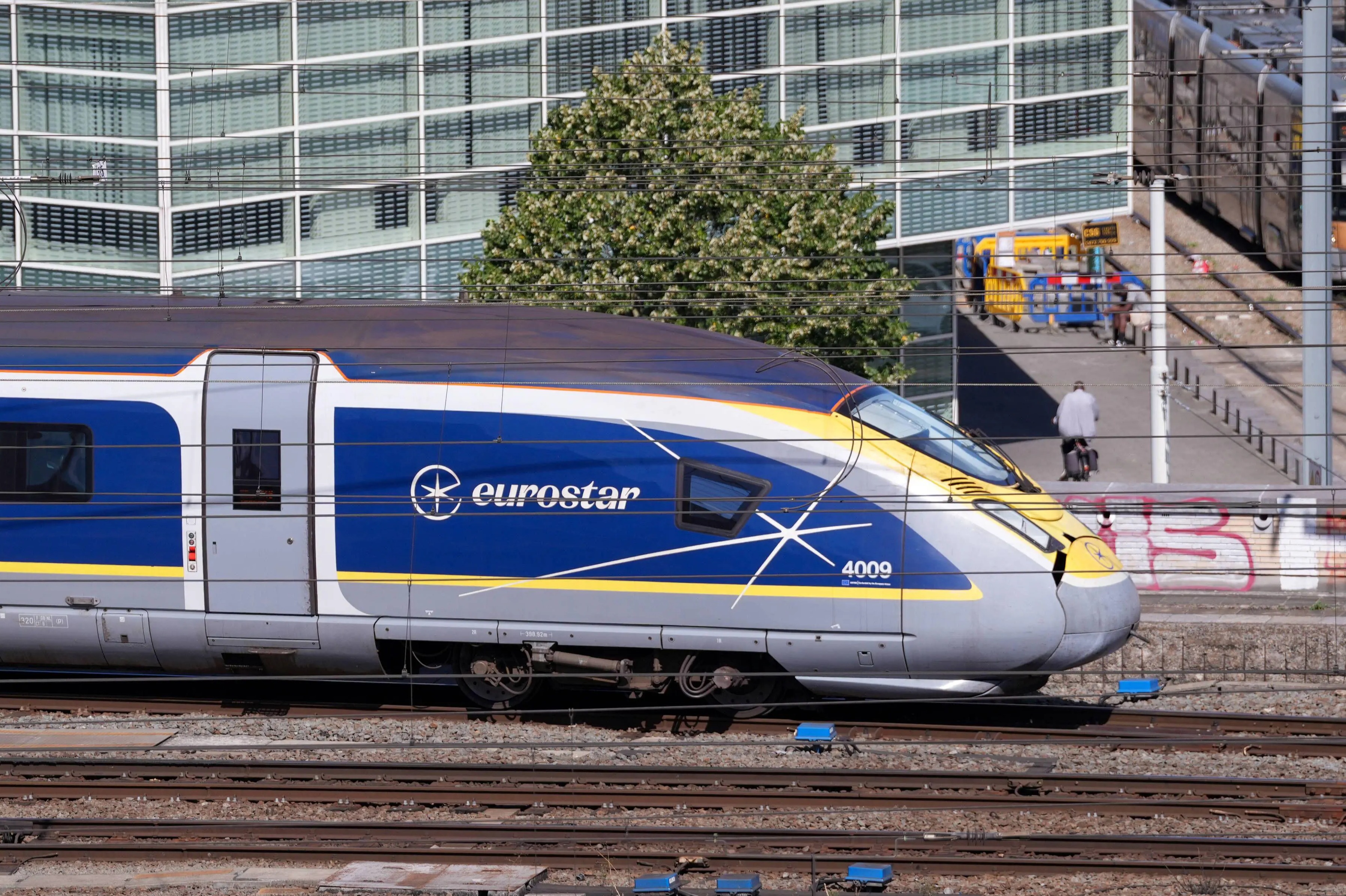 Double-decker cocktail bar trains are coming to the Channel Tunnel