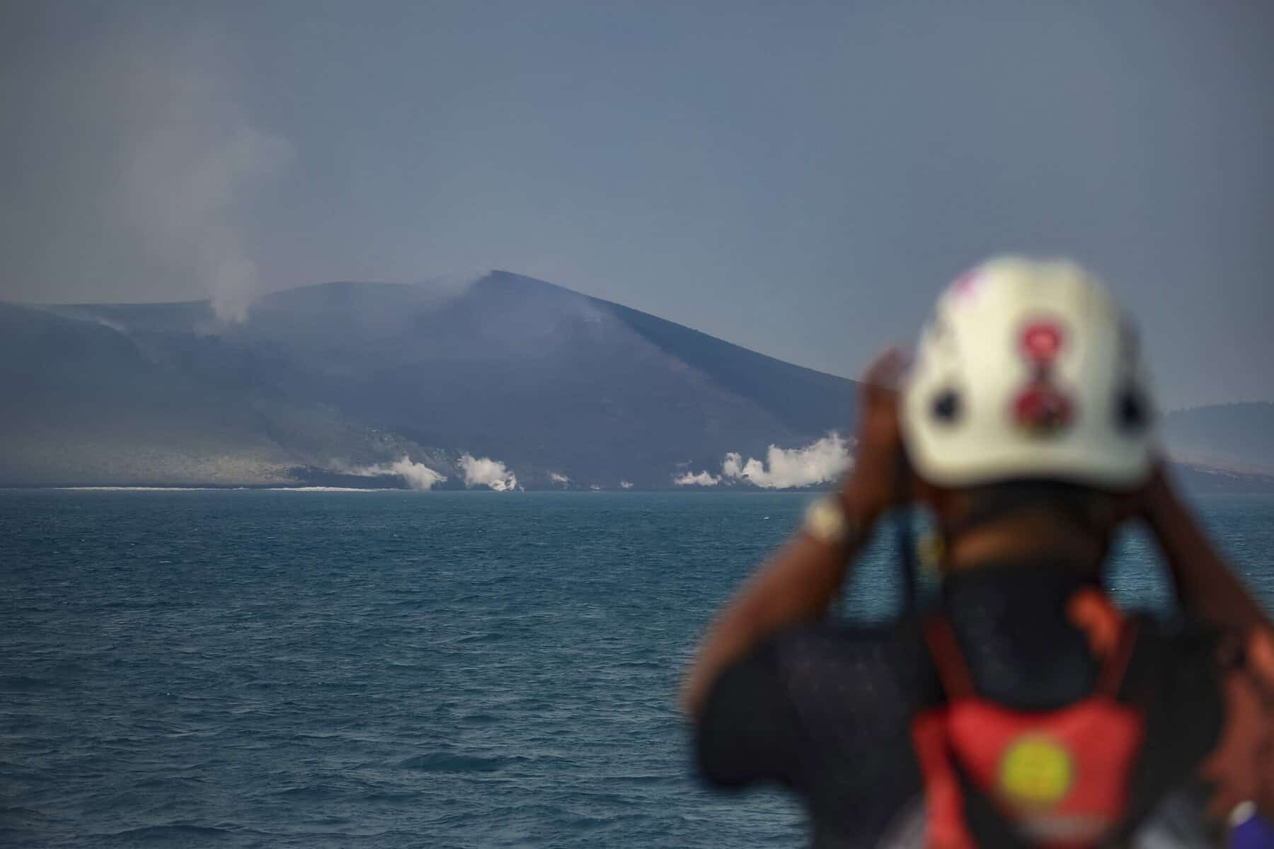 Indonesia extends search for missing journalists on volcano mission