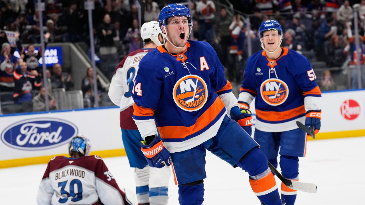 Islanders name Bo Horvat 16th captain in franchise history