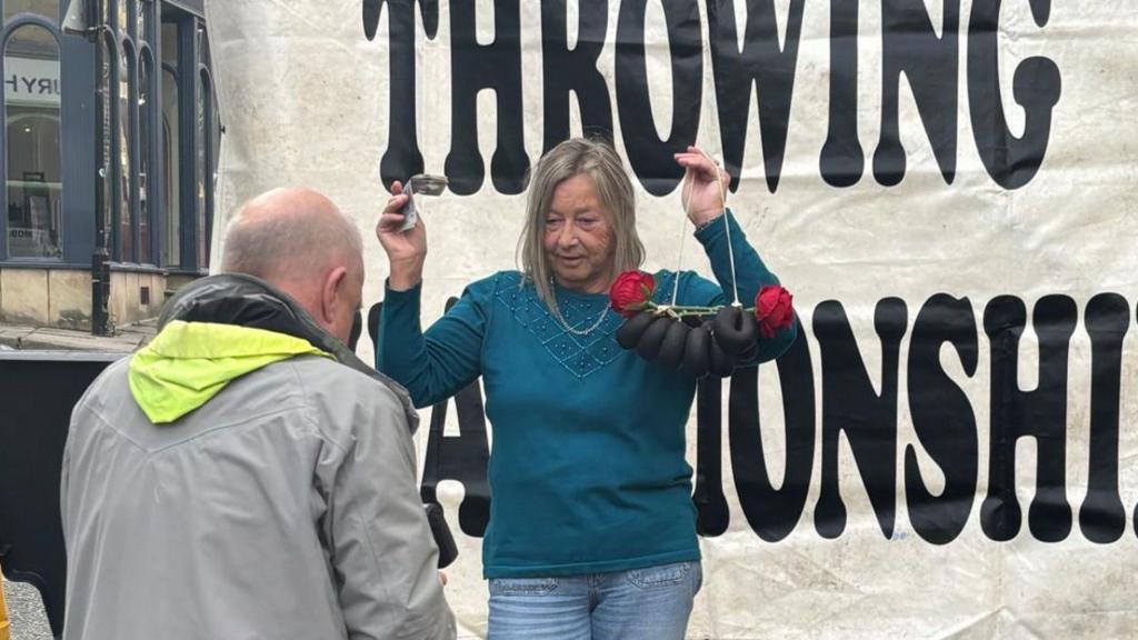 Gran 'shell shocked' at Black Pudding Throwing world title