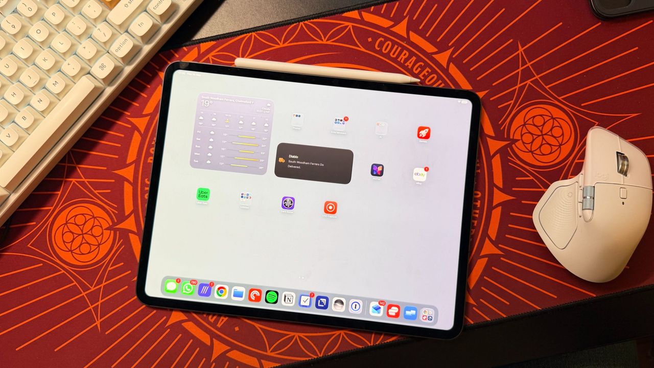 I just added a permanent Menu Bar to my iPad in iPadOS 27, and it's made my Apple tablet feel much more Mac-like