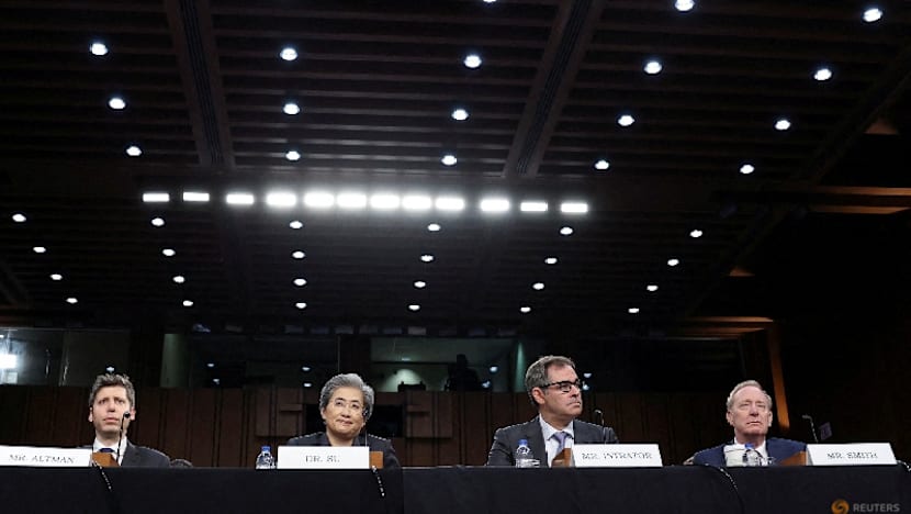 US senators weigh requiring AI giants to commit to preventing catastrophe