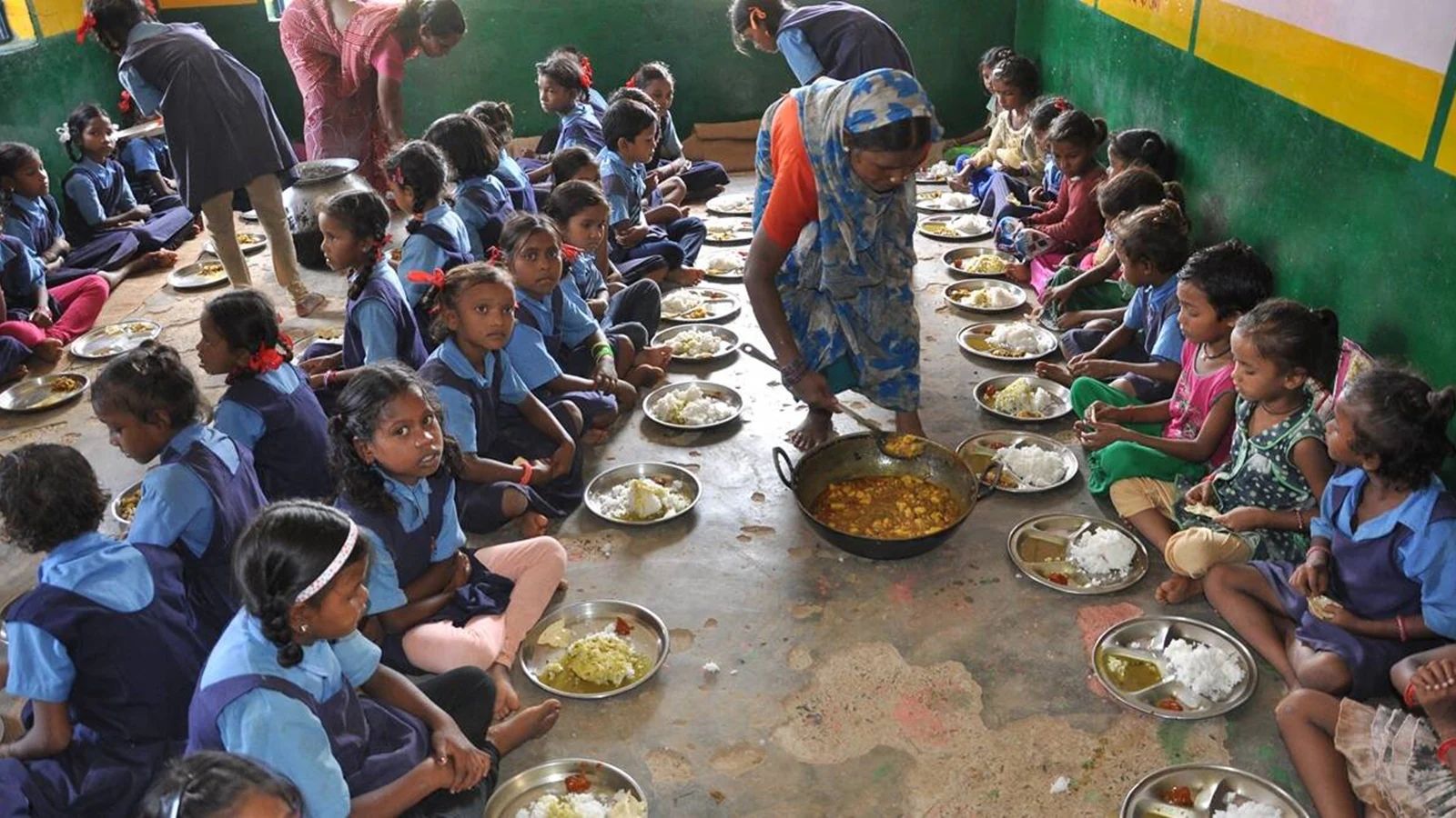Gujarat launches special drive at student hostels, canteens to check quality of food
