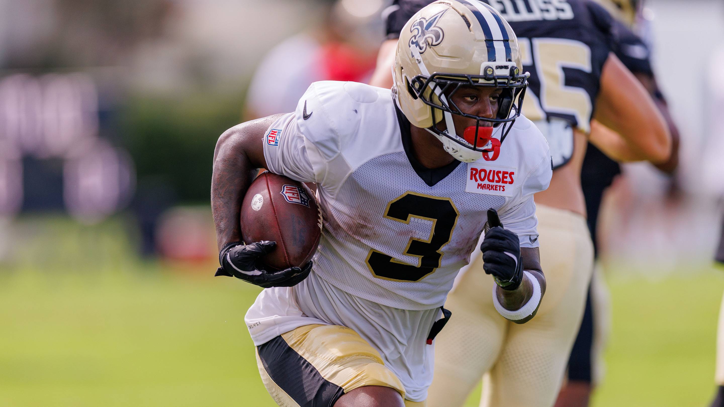 Can Fantasy Football Owners Trust Travis Etienne Jr In Week 2?