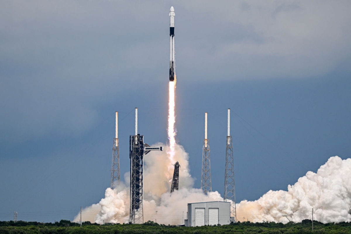 SpaceX Completes SES O3b mPOWER Constellation on Falcon's 700th Mission