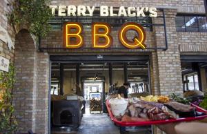 Terry Black's Barbecue opens its doors in New Braunfels