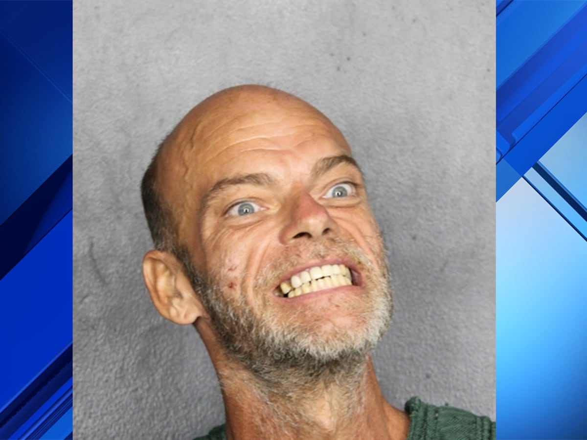 Knife-wielding man threatens rape, murder at Denny’s in Margate, police say