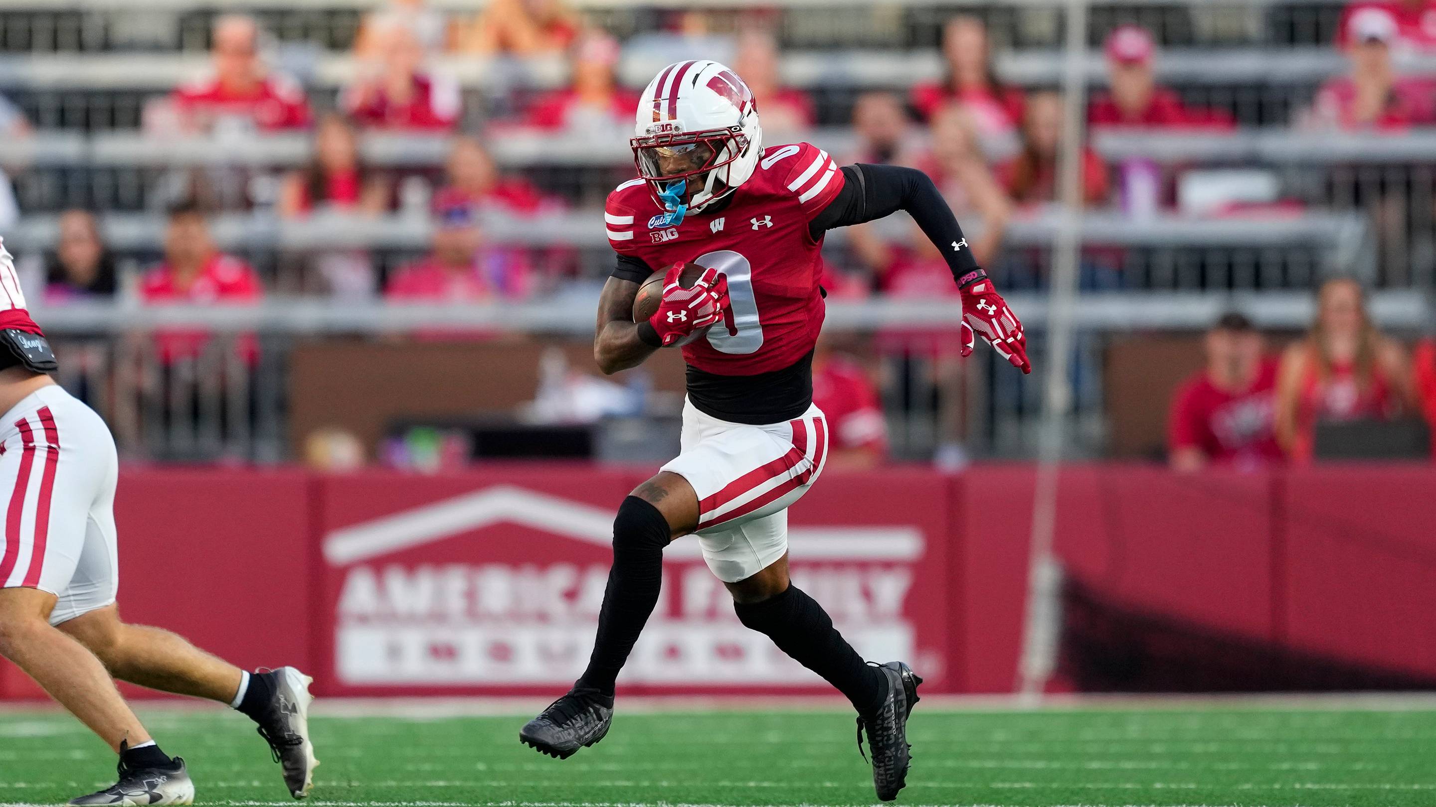 Wisconsin Football Stock Report: Who’s Up and Who’s Down After Win Over Western Illinois