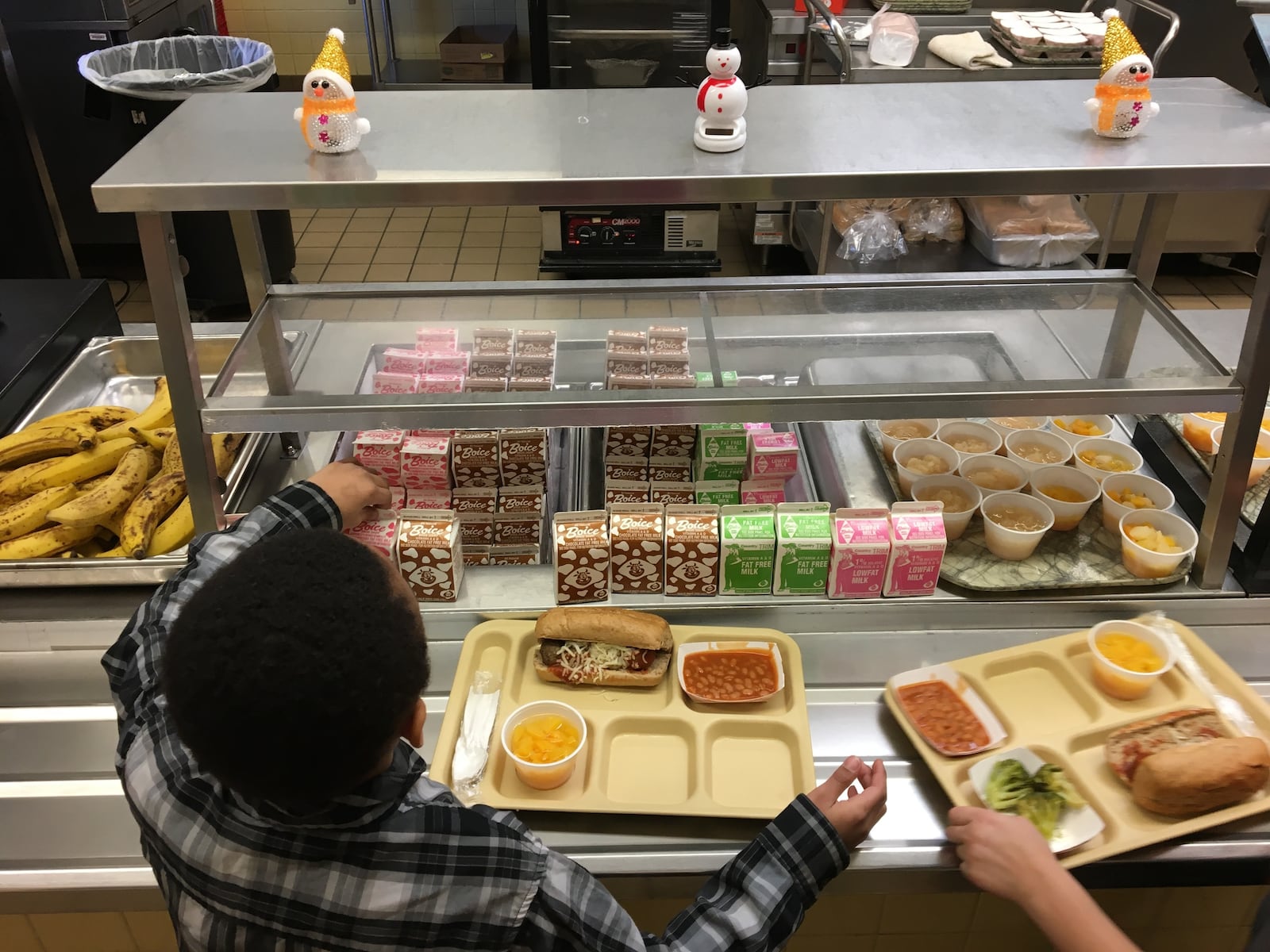 Retired firefighter in Missouri helps pay off local students’ lunch debt in a unique way