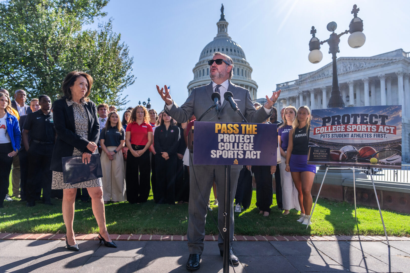 Cruz, coaching legends make pitch for NIL bill on cusp of votes