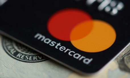 Mastercard CFO Outlines Growth Strategy Driven by Stablecoins and Value-Added Services