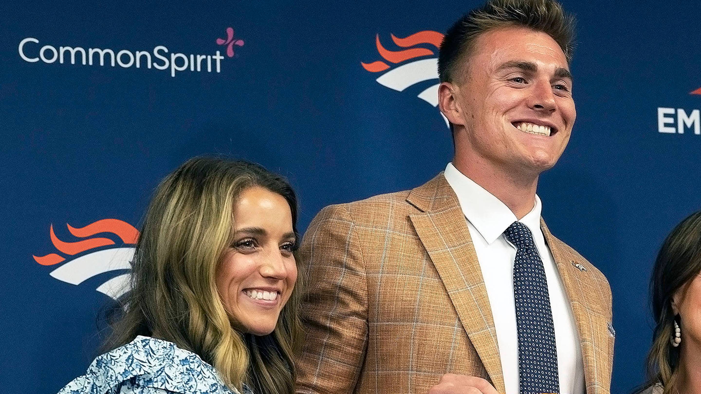 Bo Nix's Wife Izzy Sends Emotional Message Before Broncos QB Takes on Chiefs