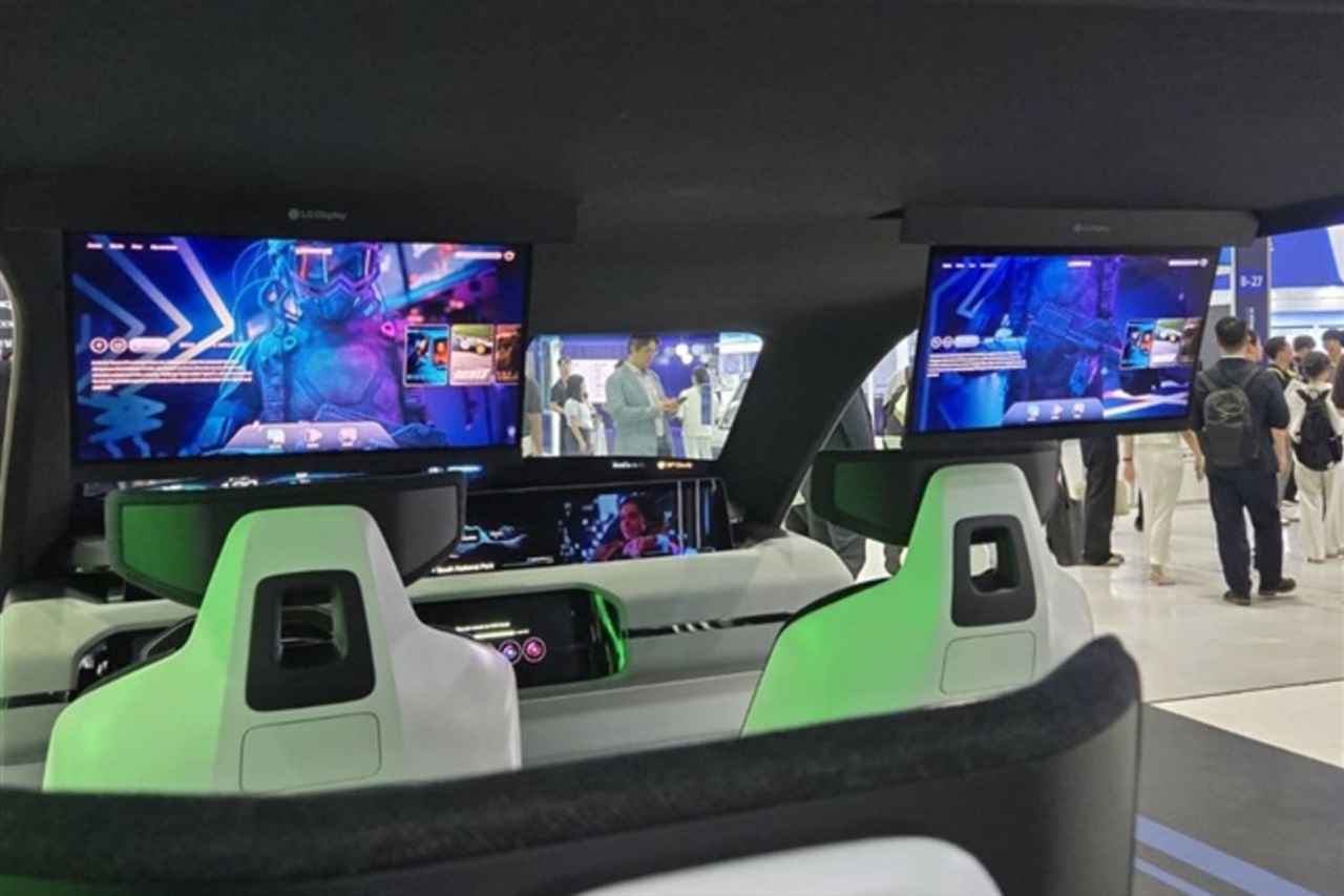 South Korean firms hold 80% of the automotive OLED market