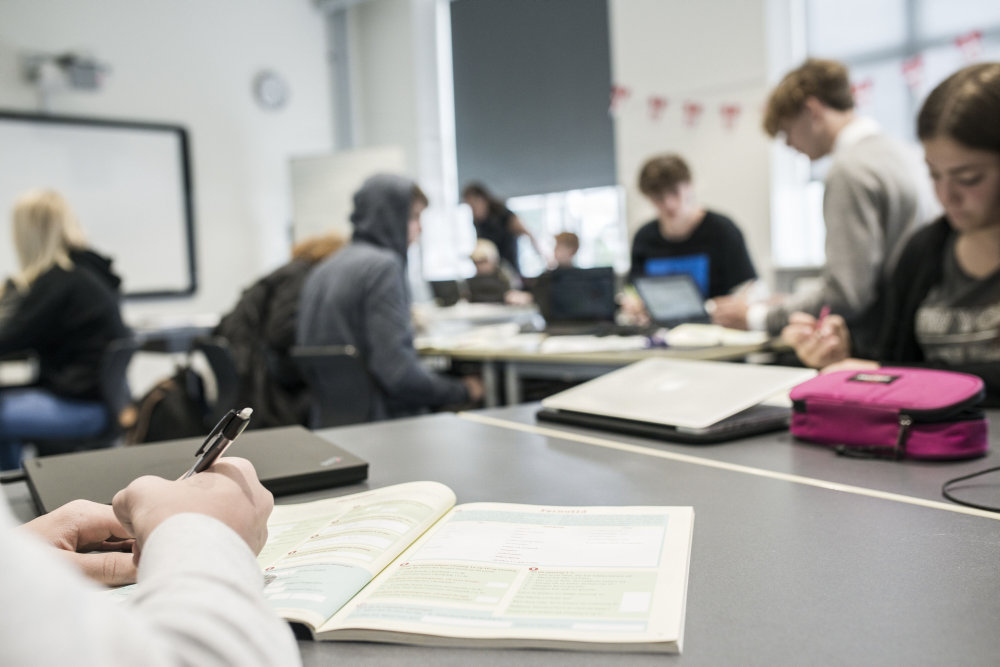 Nearly 12 percent of Danish ninth graders fail to pass Danish or mathematics exams
