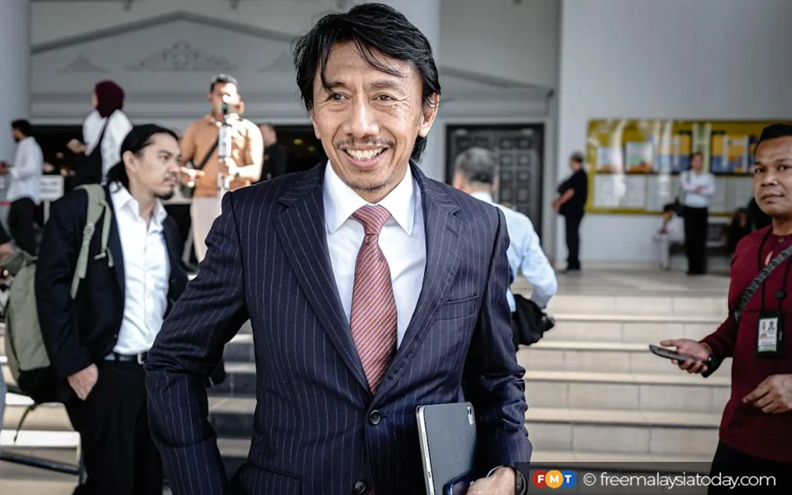 MACC officer apologises to Muhyiddin’s lawyer over police report
