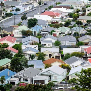 NZ sharemarket continues falling, down 0.5% – Market close