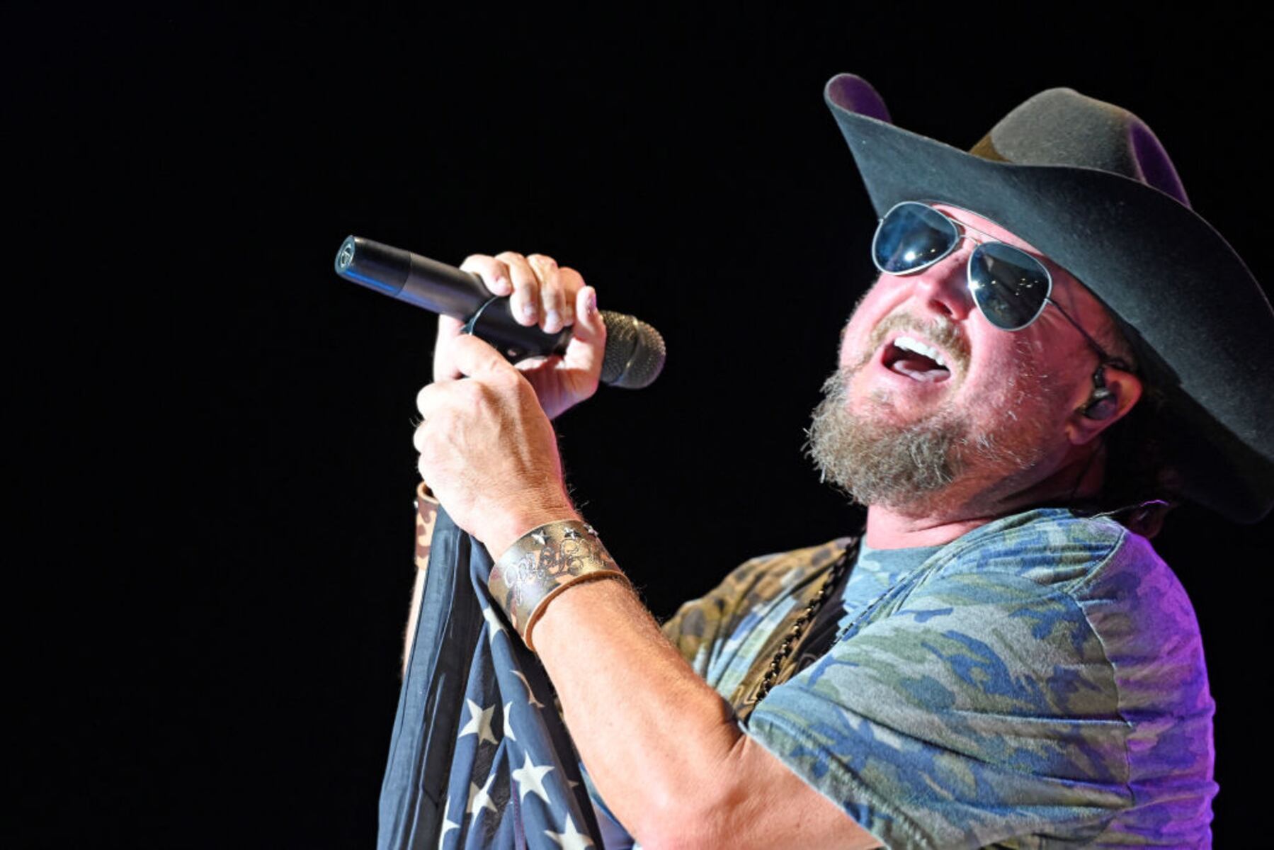 Country music star cancels rest of 2026 tour after being injured in crash: ‘Love y’all’