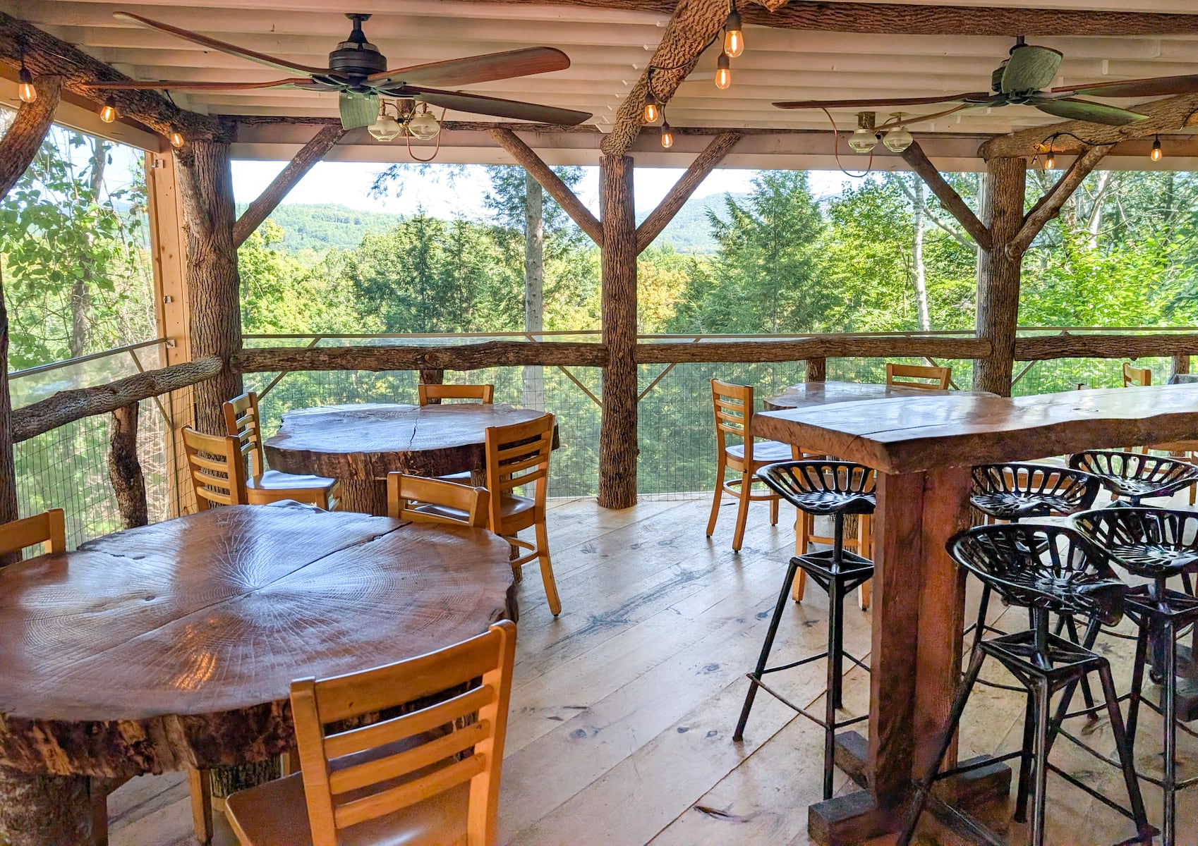 Amazing views, lobster rolls at a treehouse restaurant hiding up in N.H.
