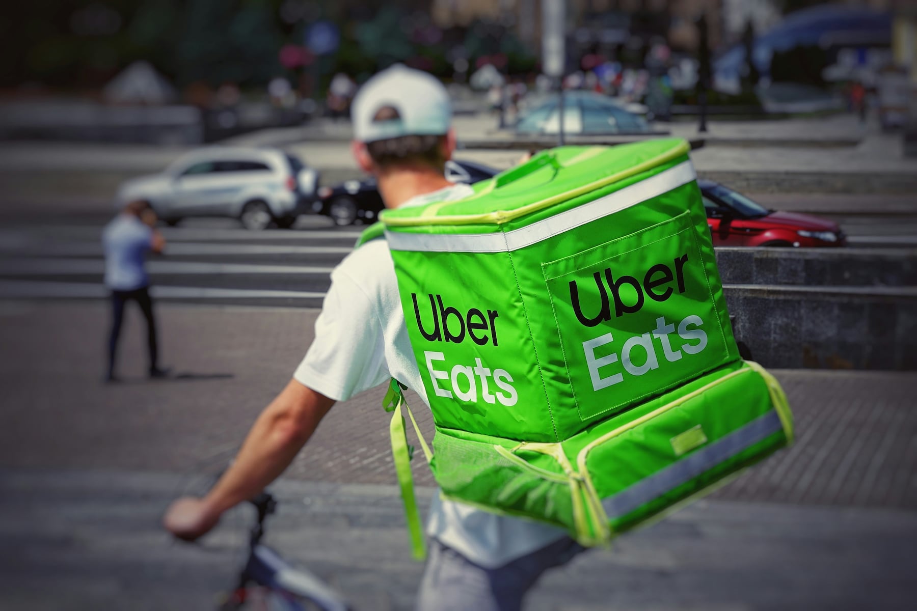 Americans still willing to pay for convenience of food delivery, even in this economy
